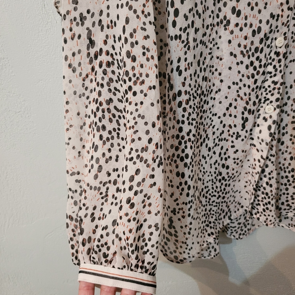 Max Studio Unique Ruffle Back Blouse - image 3